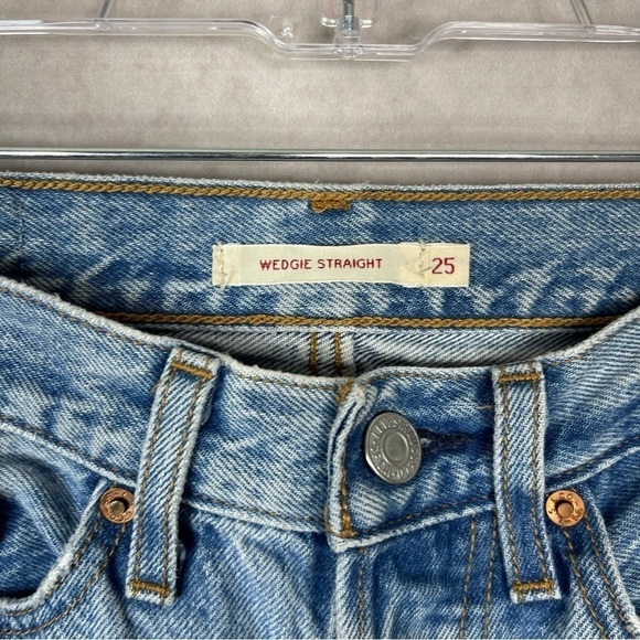 Levi's Wedgie Straight Authentically Yours Light Blue Wash Jeans Women's Size 25 - Picture 9 of 10